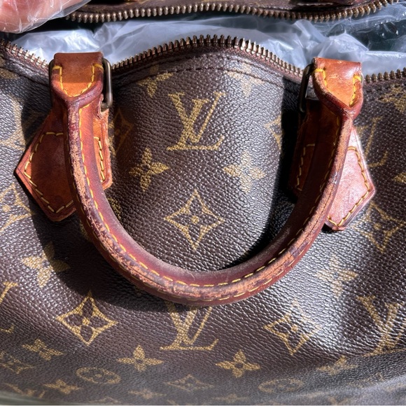 Authen Louis Vuitton Speedy 40 - Picture 9 of 15